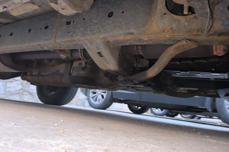 Used Toyota Prado 2004 GX 2.7 Automatic Model Chassis Front Right