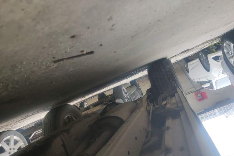 Used Toyota Prado 2004 GX 2.7 Automatic Model Chassis Front Right