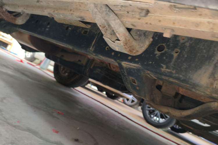 Used Toyota Prado 2004 GX 2.7 Automatic Model Chassis Front Right