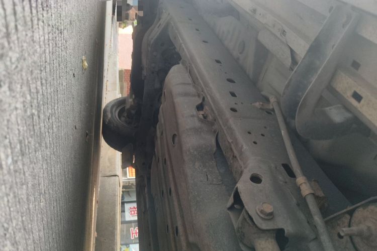 Used Toyota Prado 2004 GX 2.7 Automatic Model Chassis Rear Left