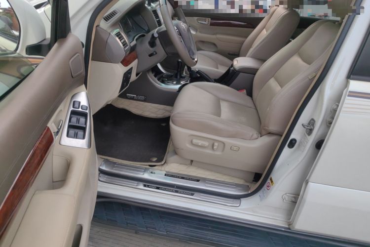 Used Toyota Prado 2004 VX 4.0 Driver Seat