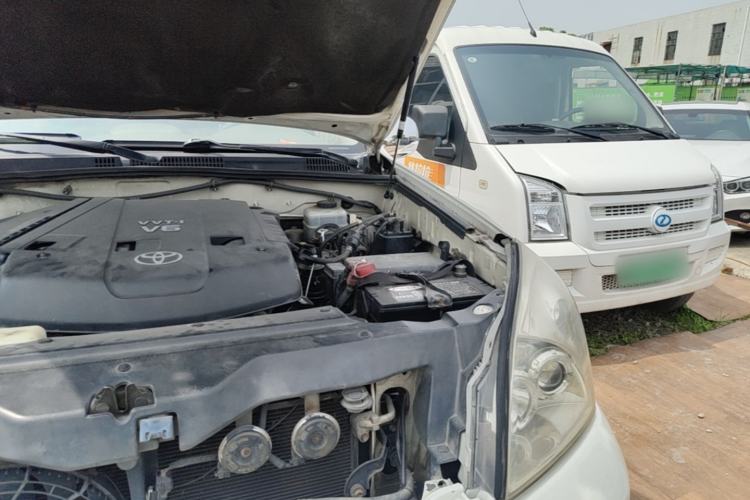 Used Toyota Prado 2004 VX 4.0 Engine Bay Left
