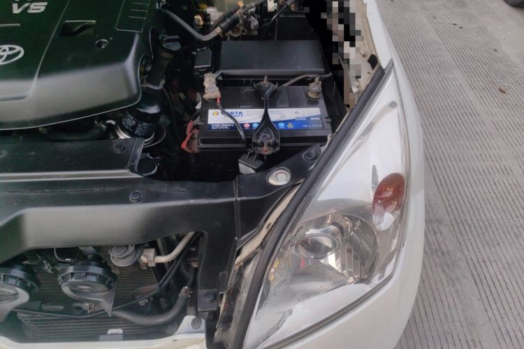 Used Toyota Prado 2004 VX 4.0 Engine Bay Left