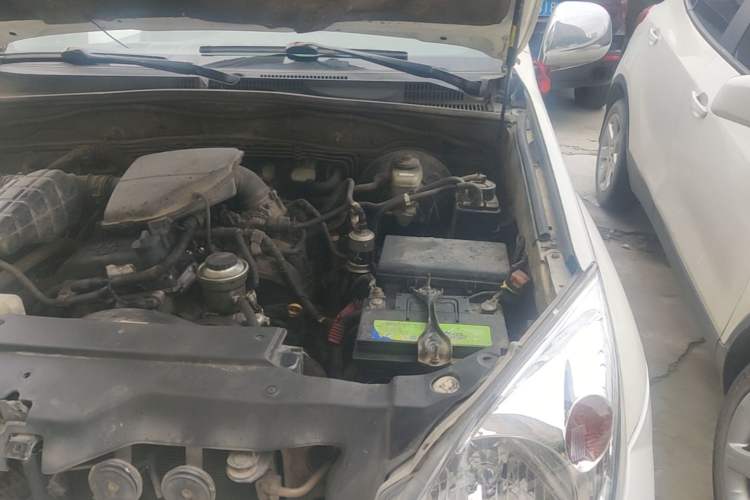 Used Toyota Prado 2004 GX 2.7 Automatic Model Engine Bay Left