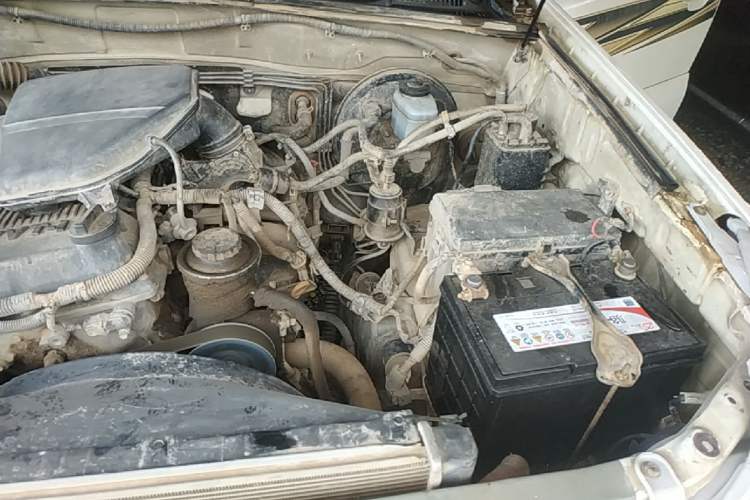 Used Toyota Prado 2004 GX 2.7 Automatic Model Engine Bay Left