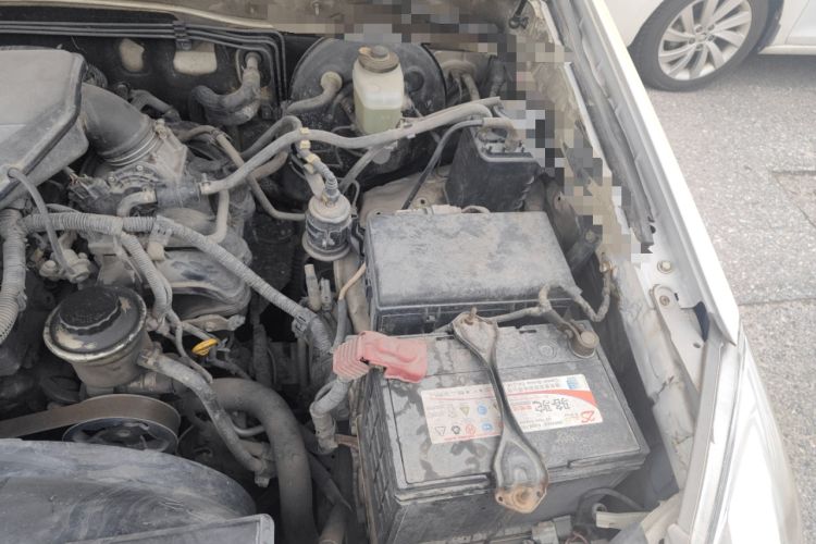 Used Toyota Prado 2004 GX 2.7 Manual Model Engine Bay Left
