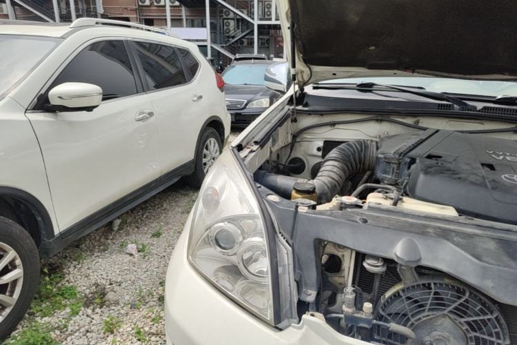 Used Toyota Prado 2004 VX 4.0 Engine Bay Right