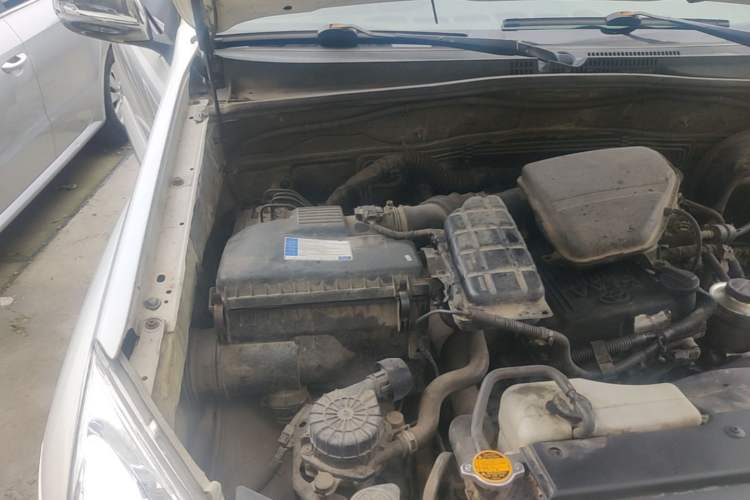Used Toyota Prado 2004 GX 2.7 Automatic Model Engine Bay Right