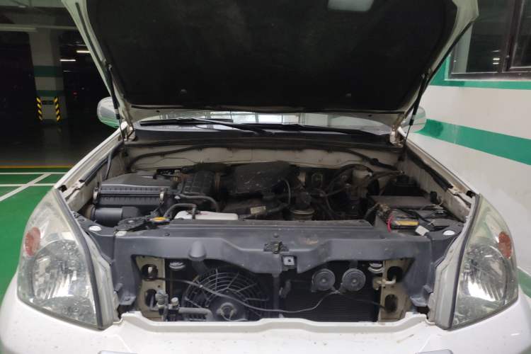 Used Toyota Prado 2004 GX 2.7 Automatic Model Engine Bay