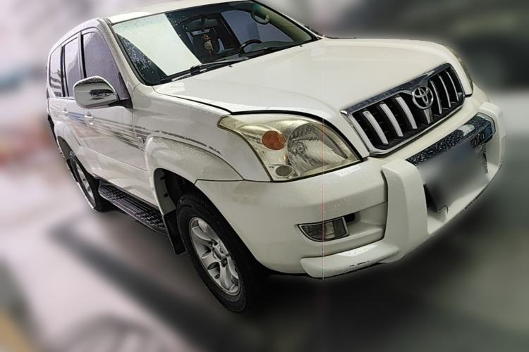 Used Toyota Prado 2004 GX 2.7 Automatic Model Front Right 45 Deg