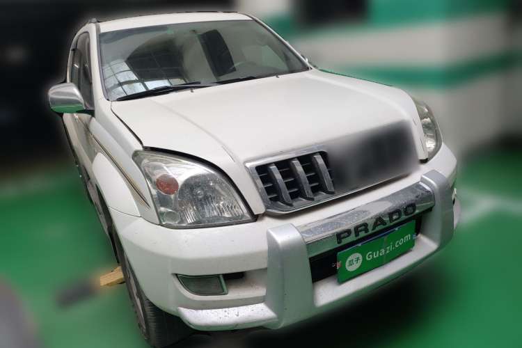 Used Toyota Prado 2004 GX 2.7 Automatic Model Front Right 45 Deg
