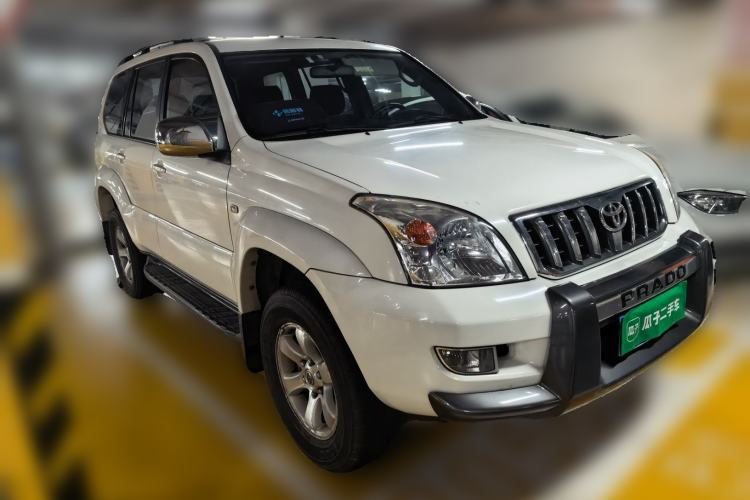 Used Toyota Prado 2004 GX 2.7 Automatic Model Front Right 45 Deg