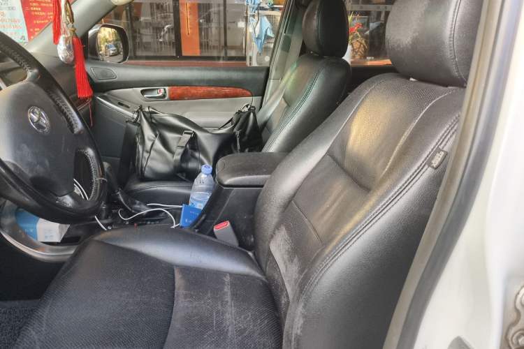Used Toyota Prado 2004 GX 2.7 Automatic Model Left Front Seat