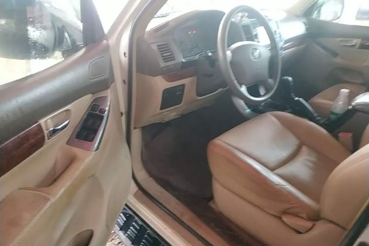 Used Toyota Prado 2004 GX 2.7 Automatic Model Left Front Seat