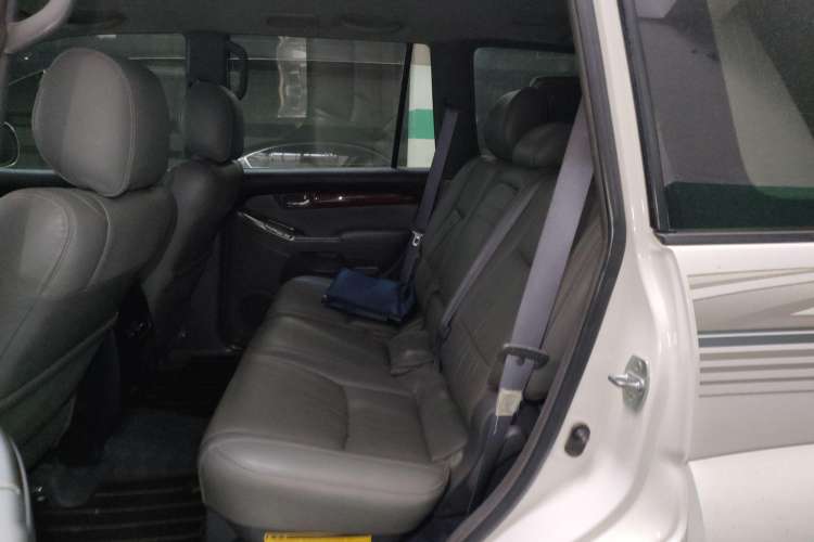 Used Toyota Prado 2004 GX 2.7 Automatic Model Left Rear Seat
