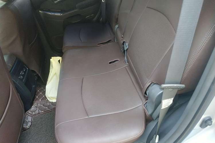 Used Toyota Prado 2004 GX 2.7 Automatic Model Left Rear Seat