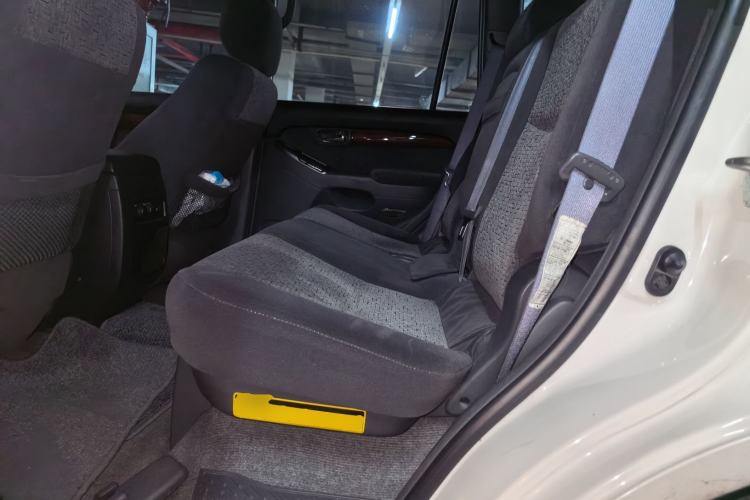 Used Toyota Prado 2004 GX 2.7 Automatic Model Left Rear Seat