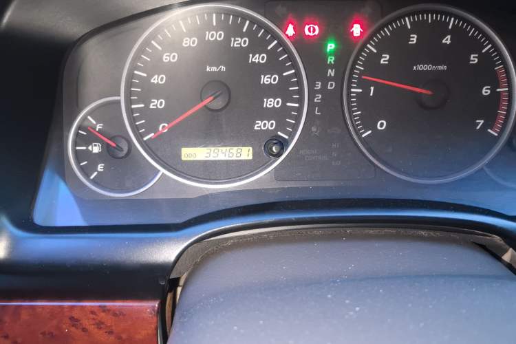 Used Toyota Prado 2004 GX 2.7 Automatic Model Odometer Close Up