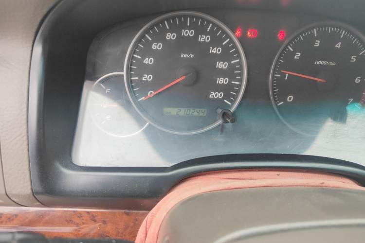 Used Toyota Prado 2004 GX 2.7 Manual Model Odometer Close Up