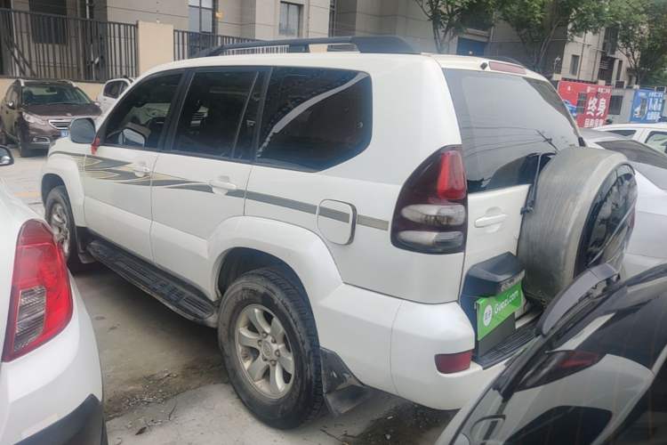 Used Toyota Prado 2004 GX 2.7 Automatic Model Rear Left 45 Deg