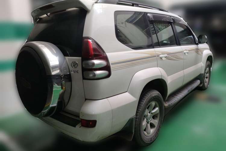 Used Toyota Prado 2004 GX 2.7 Automatic Model Rear Right 45 Deg