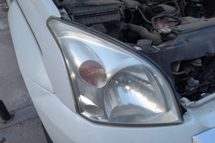 Used Toyota Prado 2004 GX 2.7 Automatic Model Right Front Headlight