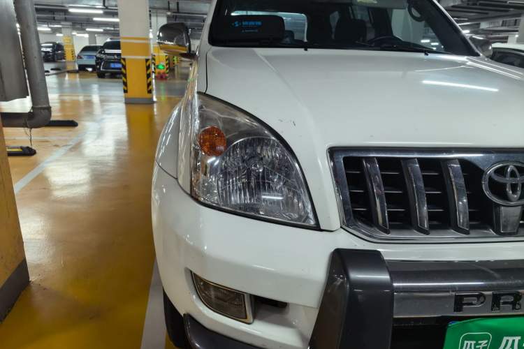 Used Toyota Prado 2004 GX 2.7 Automatic Model Right Front Headlight