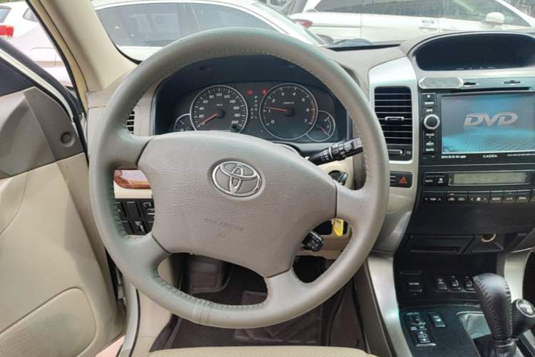 Used Toyota Prado 2004 VX 4.0 Steering Wheel