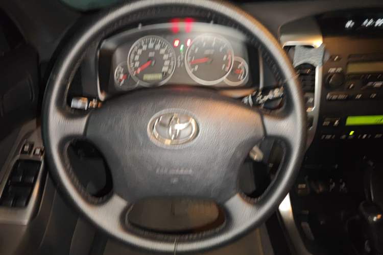 Used Toyota Prado 2004 4.0L Automatic GX Steering Wheel