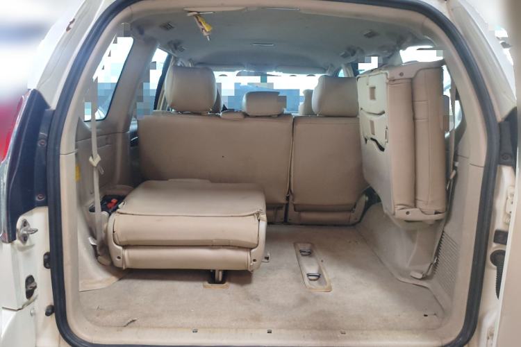 Used Toyota Prado 2004 GX 2.7 Automatic Model Trunk
