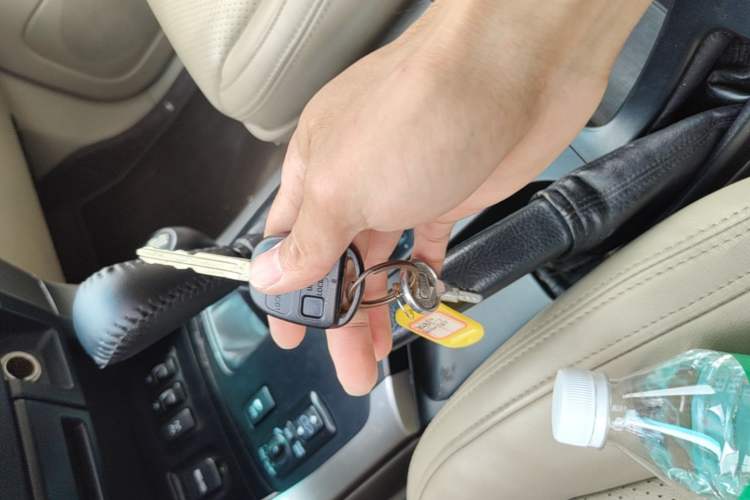 Used Toyota Prado 2004 VX 4.0 Vehicle Key