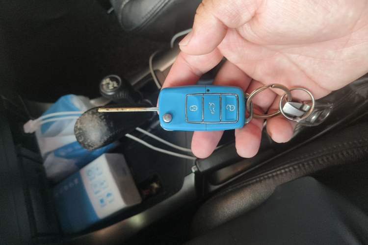 Used Toyota Prado 2004 GX 2.7 Automatic Model Vehicle Key