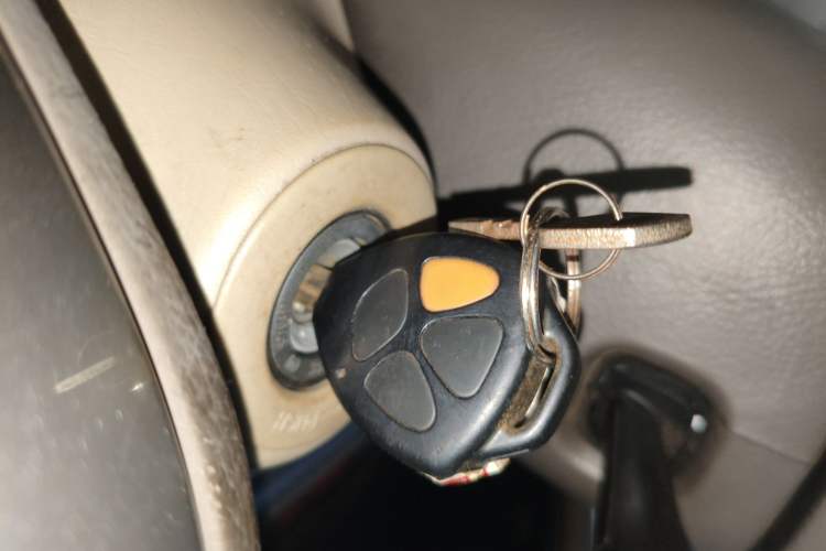 Used Toyota Prado 2004 GX 2.7 Automatic Model Vehicle Key