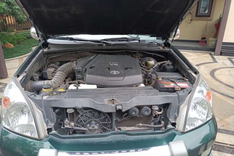 Used Toyota Prado 2005 4.0L Automatic GX Luxury Edition Engine Bay