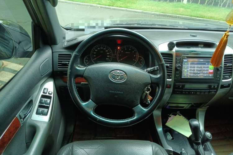 Used Toyota Prado 2005 4.0L Automatic GX Luxury Edition Steering Wheel