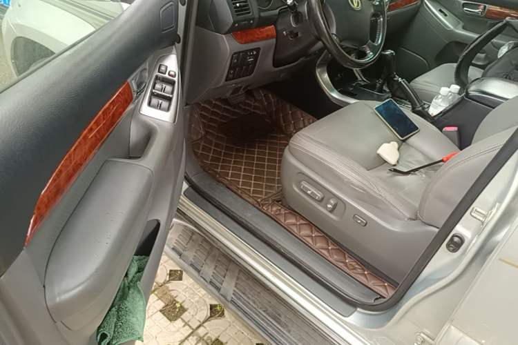 Used Toyota Prado 2005 4.0L Automatic GX Luxury Edition Driver Seat