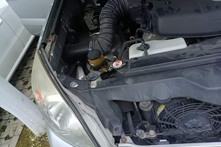 Used Toyota Prado 2005 4.0L Automatic GX Luxury Edition Engine Bay Right