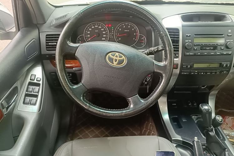 Used Toyota Prado 2005 4.0L Automatic GX Luxury Edition Steering Wheel