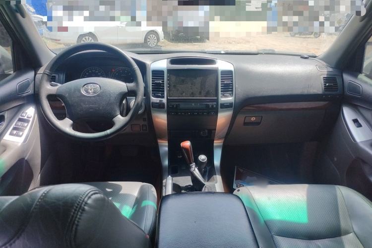 Used Toyota Prado 2005 4.0L Automatic GX Luxury Edition Center Console