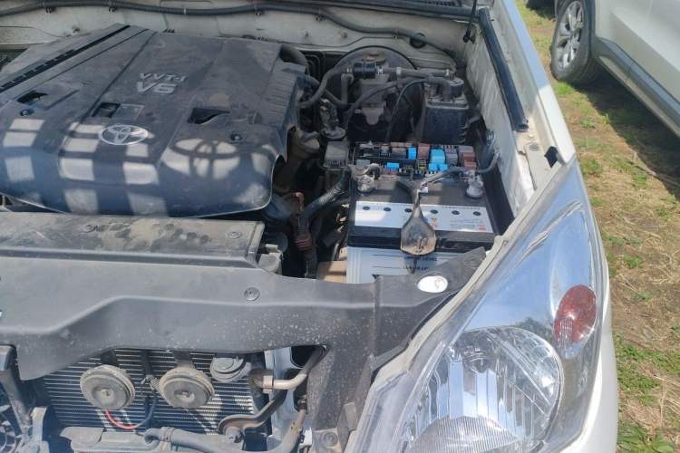 Used Toyota Prado 2005 4.0L Automatic GX Luxury Edition Engine Bay Left