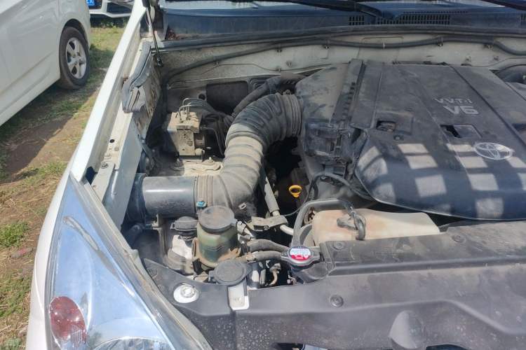 Used Toyota Prado 2005 4.0L Automatic GX Luxury Edition Engine Bay Right