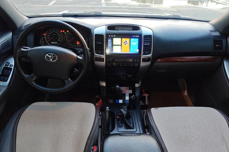 Used Toyota Prado 2006 4.0L Automatic VX Center Console