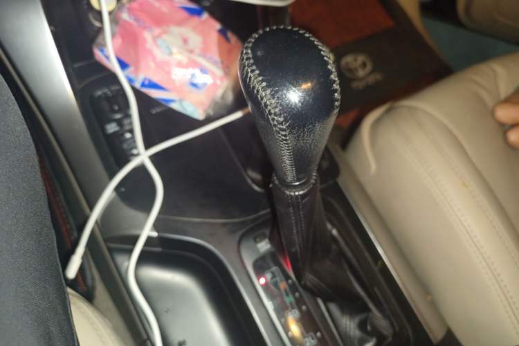 Used Toyota Prado 2006 4.0L Automatic VX NAVI Edition Gear Lever