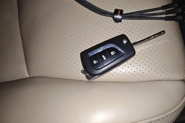 Used Toyota Prado 2006 4.0L Automatic VX Vehicle Key