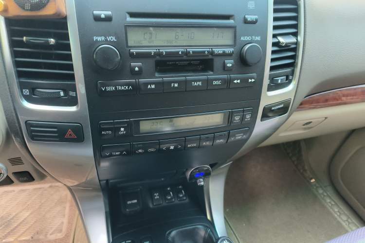 Used Toyota Prado 2006 4.0L Automatic VX Audio And AC Panel