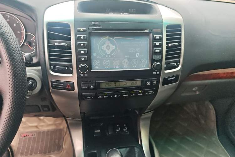 Used Toyota Prado 2006 4.0L Automatic VX Audio And AC Panel