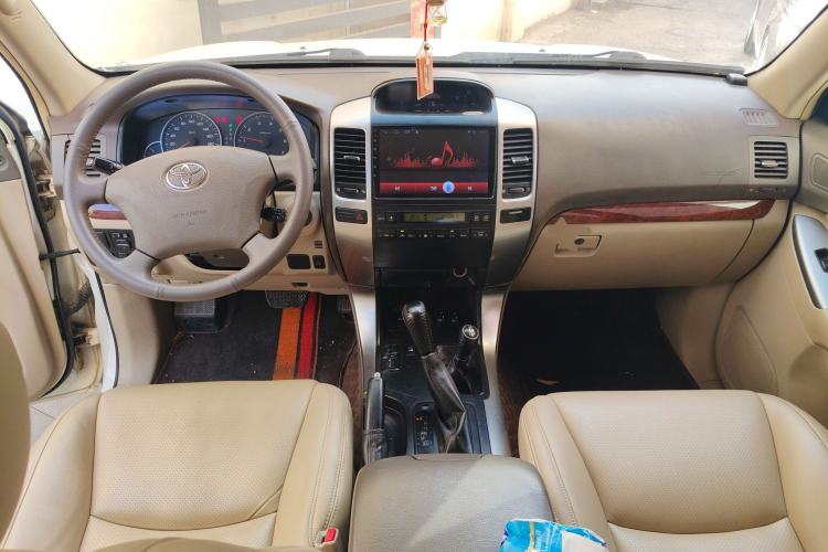 Used Toyota Prado 2006 4.0L Automatic VX Center Console