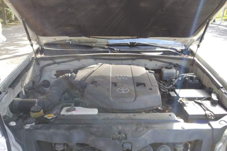 Used Toyota Prado 2006 4.0L Automatic VX NAVI Edition Engine Bay