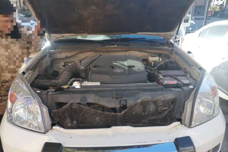 Used Toyota Prado 2006 4.0L Automatic VX NAVI Edition Engine Bay