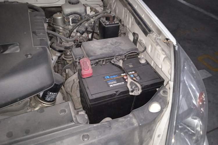 Used Toyota Prado 2006 4.0L Automatic VX Engine Bay Left